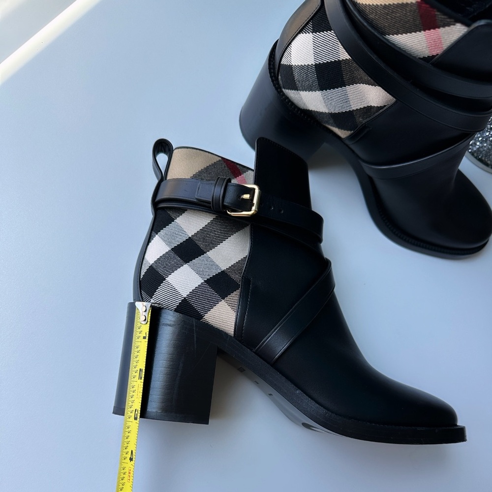 Authentic Burberry Ankle Boots - Picture 7 of 15